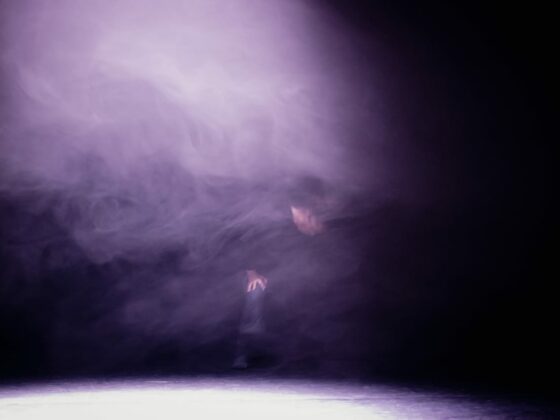 echo silhouette et fumée